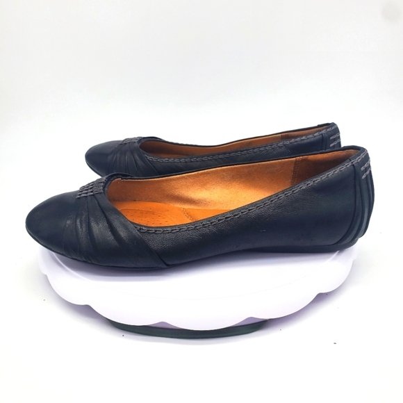 Clarks Shoes Women's 10M Artisan Collection Leather Black - Picture 1 of 9